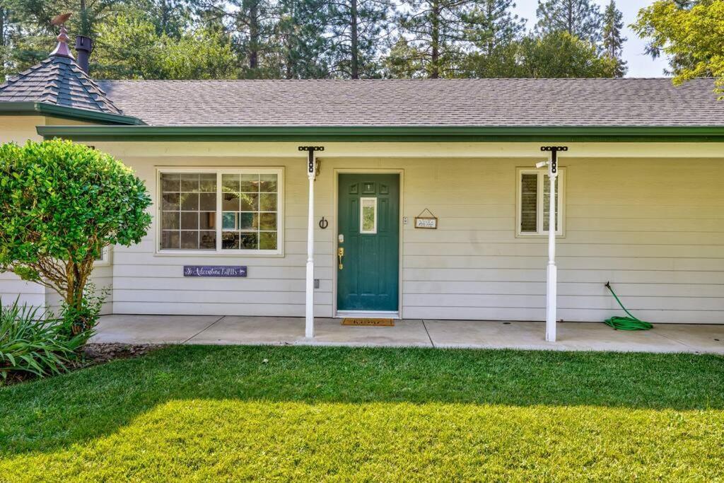 Acorn House - Charming House In Green Heaven With Pool Table With Lovely Backyard Oakhurst Exteriör bild