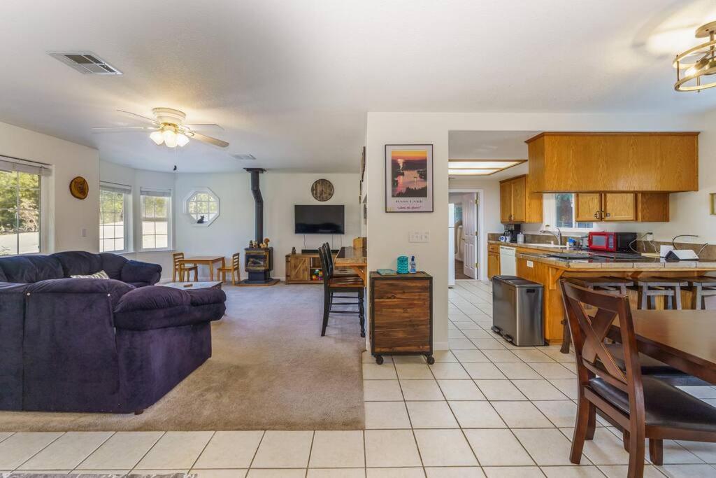 Acorn House - Charming House In Green Heaven With Pool Table With Lovely Backyard Oakhurst Exteriör bild