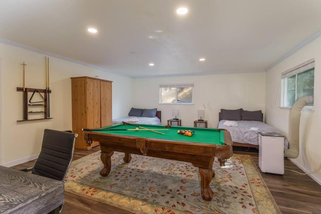 Acorn House - Charming House In Green Heaven With Pool Table With Lovely Backyard Oakhurst Exteriör bild