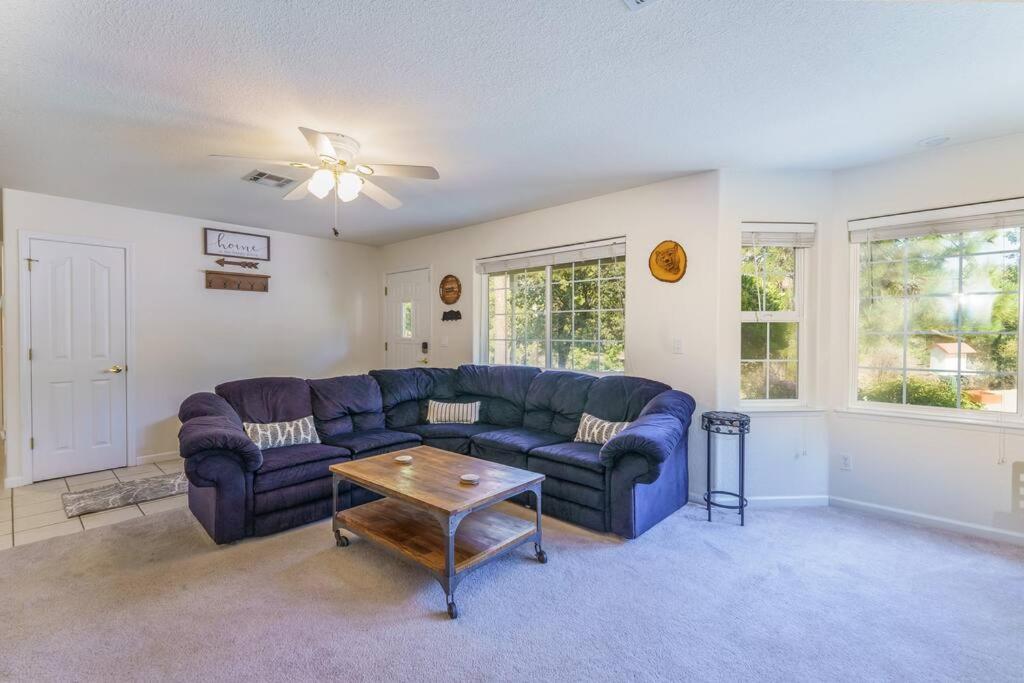 Acorn House - Charming House In Green Heaven With Pool Table With Lovely Backyard Oakhurst Exteriör bild